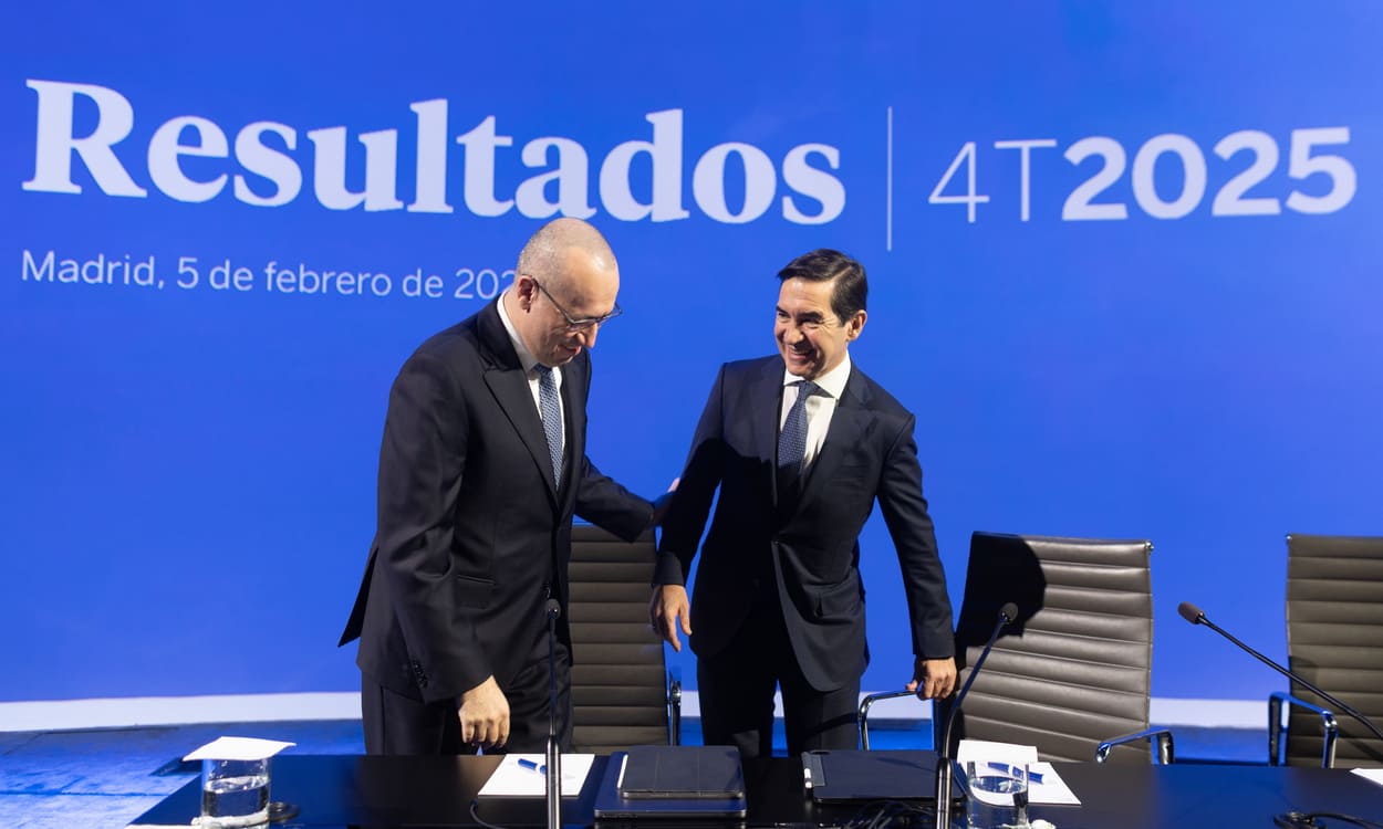 El presidente de BBVA, Carlos Torres Vila, y el consejero delegado, Onur Genç, presentan los resultados financieros correspondientes al ejercicio 2025, a 5 de febrero de 2026, en Madrid (España). Eduardo Parra/EP