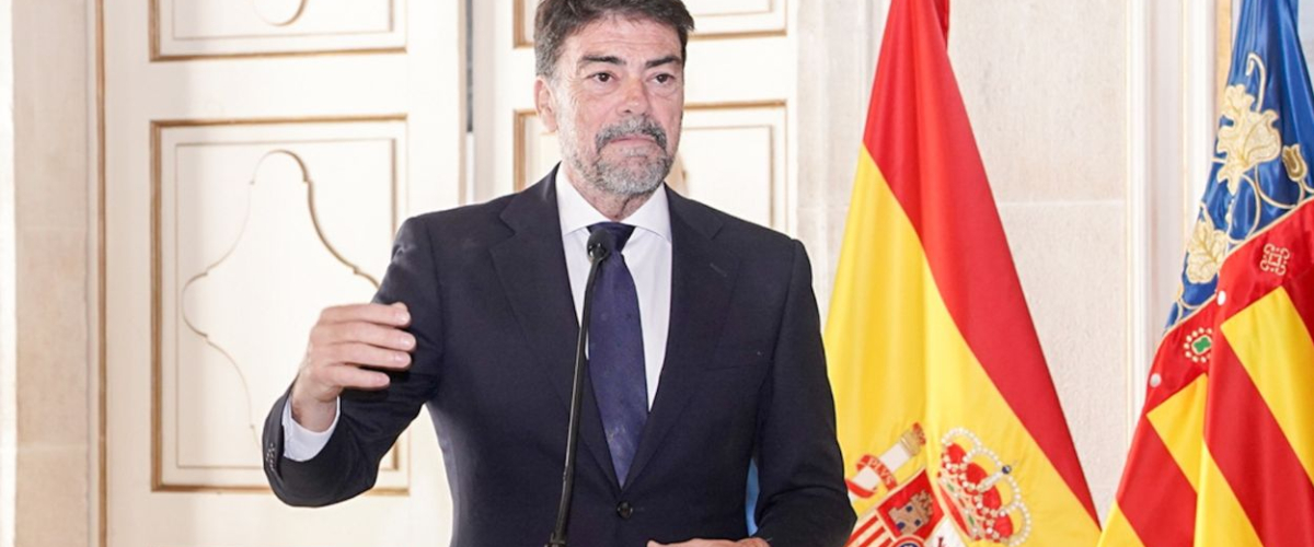 El alcalde de Alicante se pronuncia tras el escándalo de las concesiones de viviendas pública: «Nos tienen que avergonzar»
