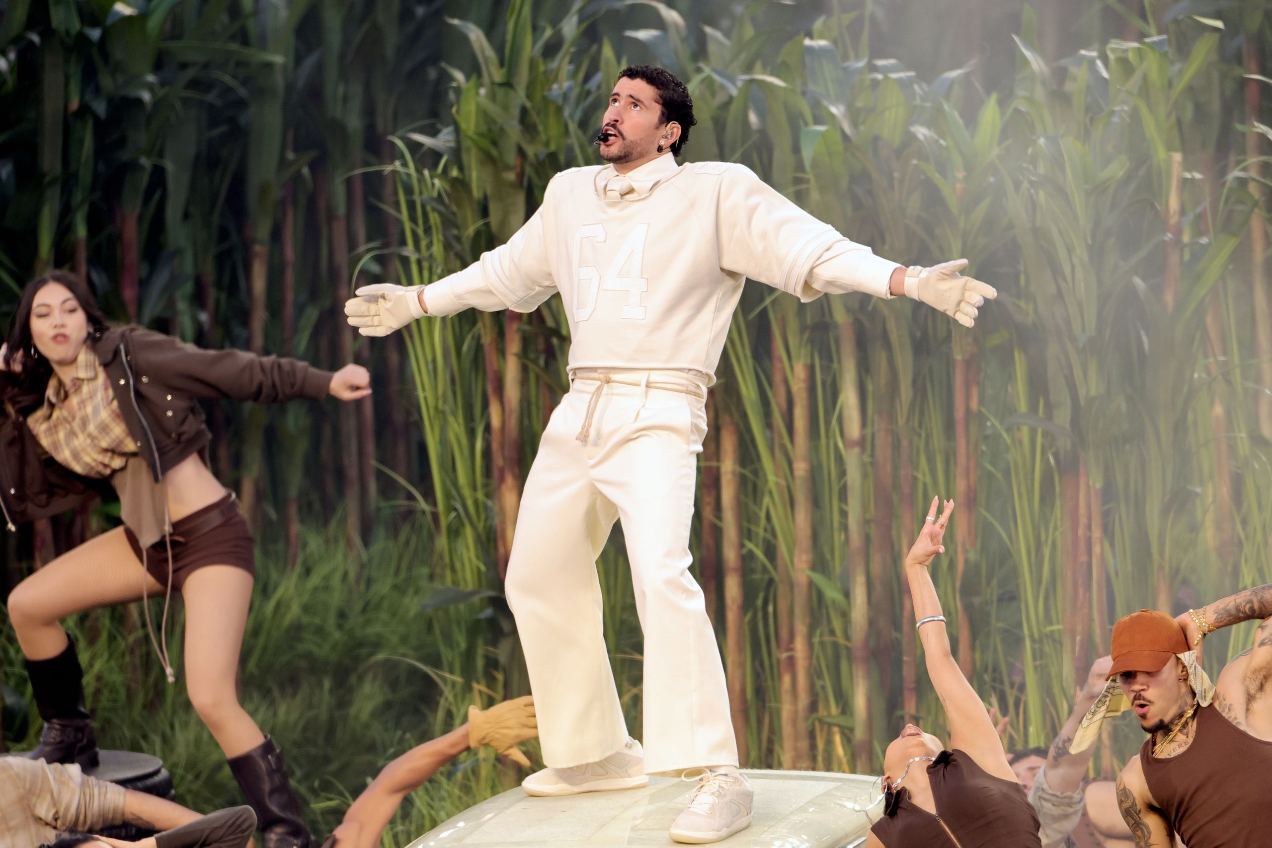 Bad Bunny durante el Super Bowl