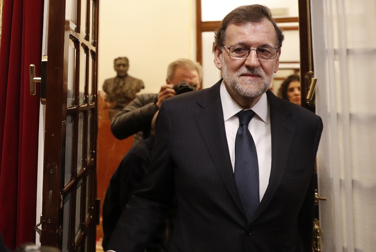 El presidente del Gobierno, Mariano Rajoy, a su entrada al hemiciclo.