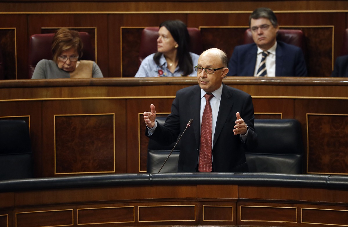 El ministro de Hacienda, Cristóbal Montoro durante una intervención en el Congreso.