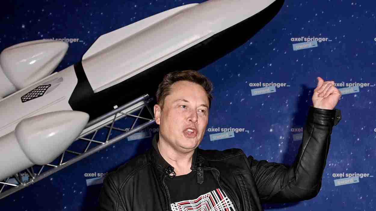 Elon Musk aplaza su sueño de colonizar Marte y anuncia su principal objetivo. Europa Press