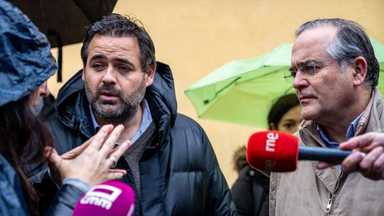 Paco Núñez, presidente del PP de Castilla-La Mancha, y José Julián Gregorio, alcalde de Talavera de la Reina.