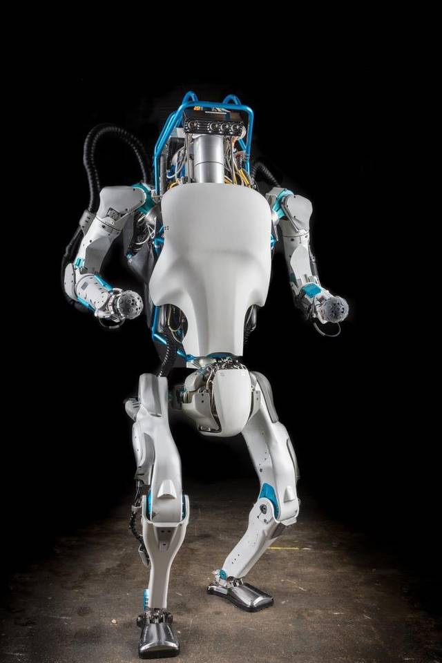 Bill Gates propone que los robots paguen impuestos