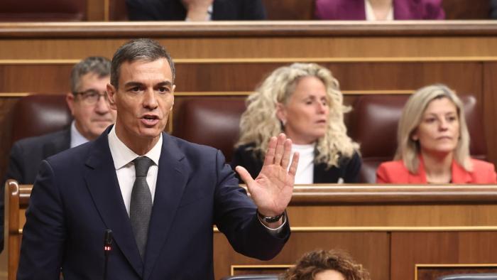 Sesión de control al Gobierno, en directo: nuevo cara a cara entre Sánchez y Feijóo