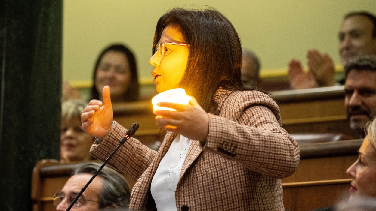 La diputada del PP Ana Belén Vázquez, durante una sesión de control al Gobierno. EP.