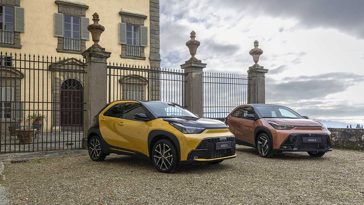 Toyota Aygo Cross Hybrid (Toyota)