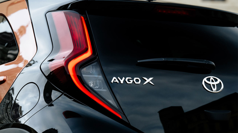 aygoxcrosshybrid chic detalle aygoxcrosshybrid chic detalle