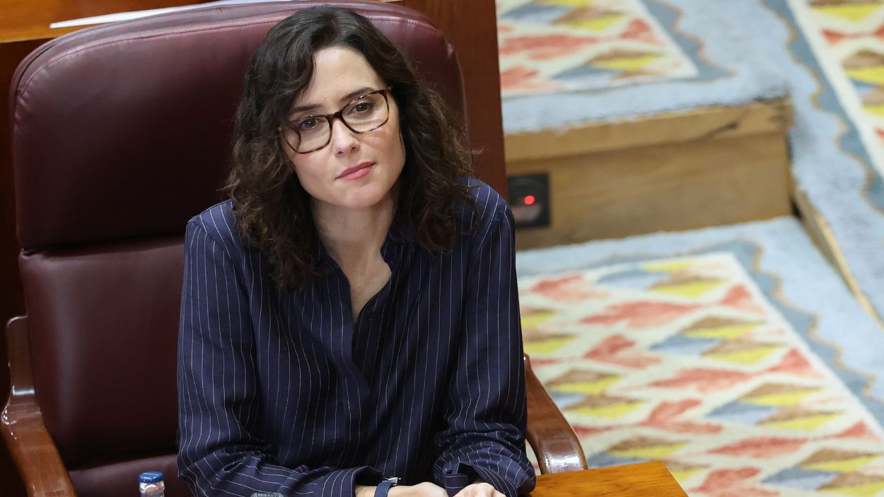 La presidenta de la Comunidad de Madrid, Isabel Díaz Ayuso, durante el pleno de la Asamblea de Madrid. EP.