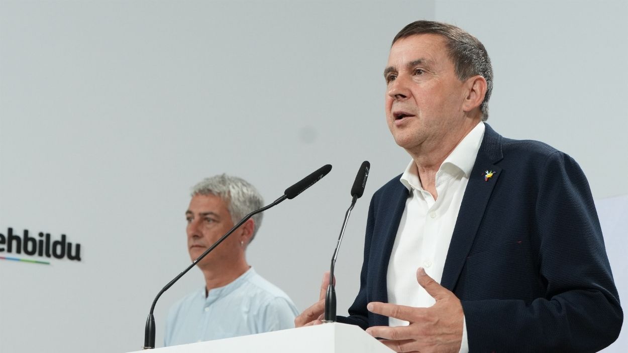 Arnaldo Otegi y Oskar Matute. EP/Archivo.