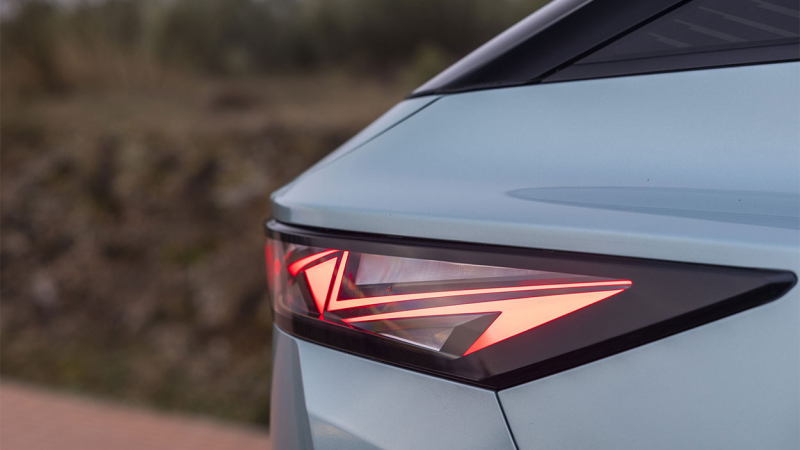 omoda7 detalle pilototras