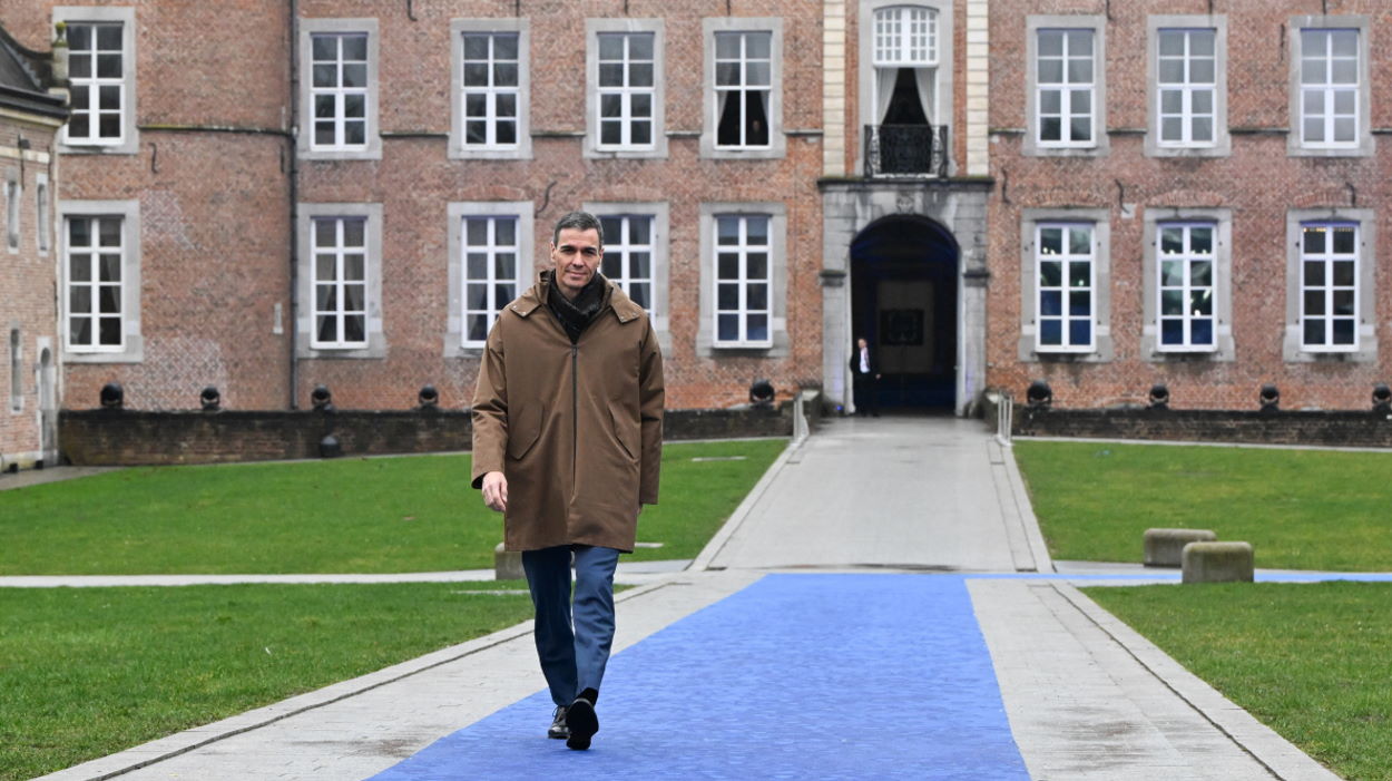 El presidente del Gobierno, Pedro Sánchez, a su llegada a una cumbre informal de líderes de la UE, celebrada el pasado jueves. EP.