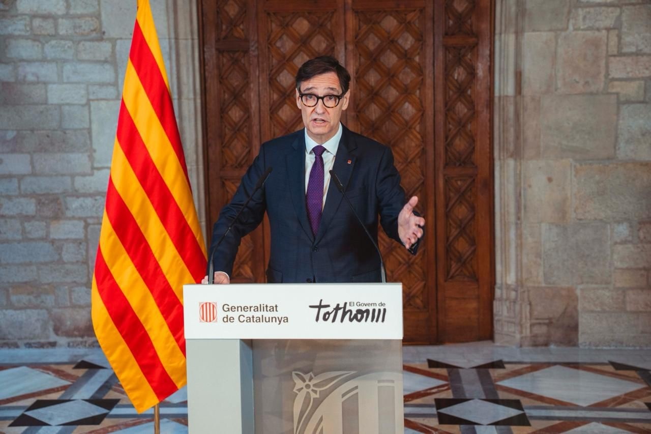 El presidente de la Generalitat de Cataluña, Salvador Illa, en una declaración institucional en el Palau de la Generalitat (Barcelona), a 16 de febrero de 2026. GOVERN