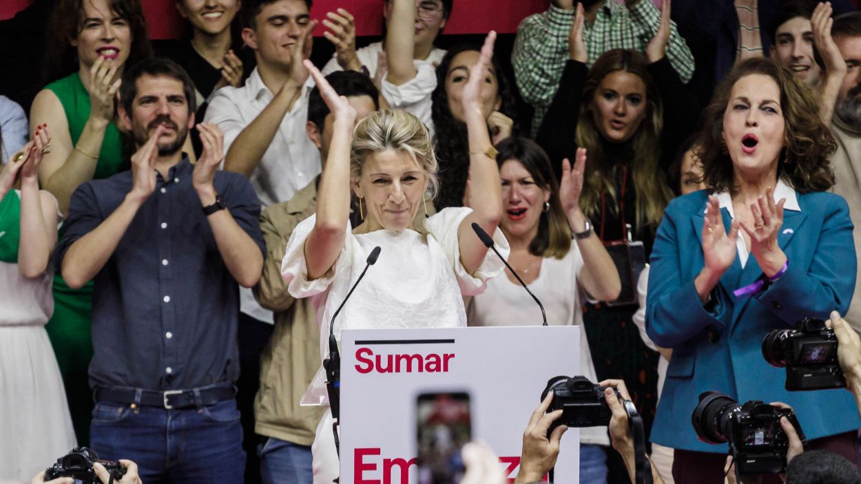 Yolanda Díaz en el acto de fundación de Sumar el 2 de abril de 2023 en el polideportivo Antonio Magariños, en Madrid. EP