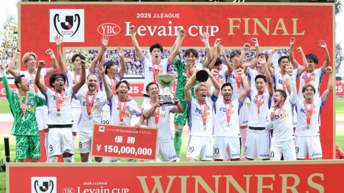 Sanfrecce Hiroshima tras ganar la Levan Cup| @Jleagueintl