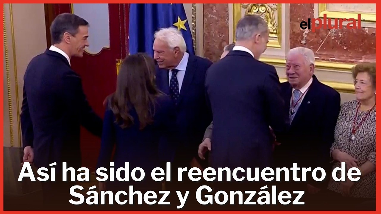 Así ha sido el saludo entre Sánchez y González tras las polémicas declaraciones del expresidente