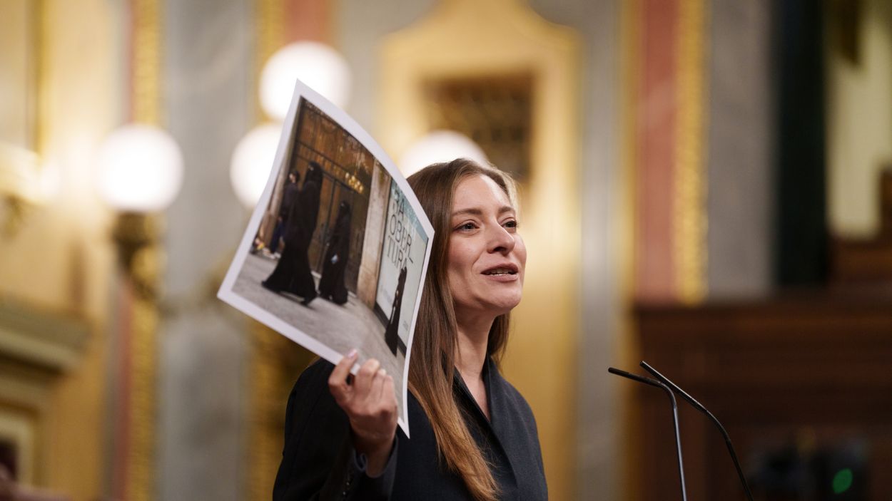 La portavoz del PP en el Congreso de los Diputados, Ester Muñoz, durante el debate de la prohibición del burka en España. EP.