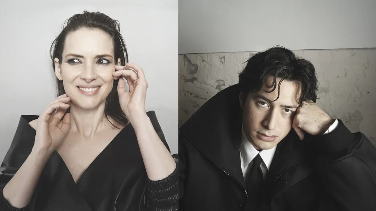 Winona Ryder y Hudson Williams  en BALENCIAGA 