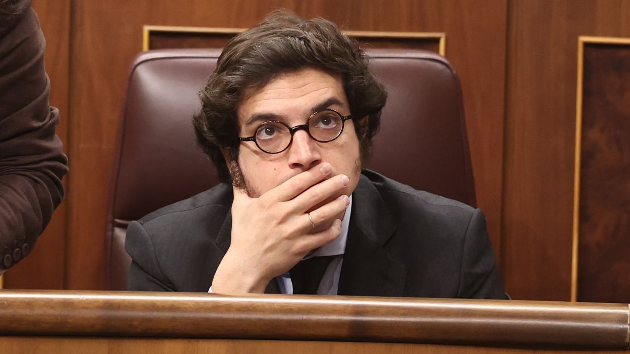 El diputado de Vox José María Figaredo durante una sesión de control al Gobierno. EP.