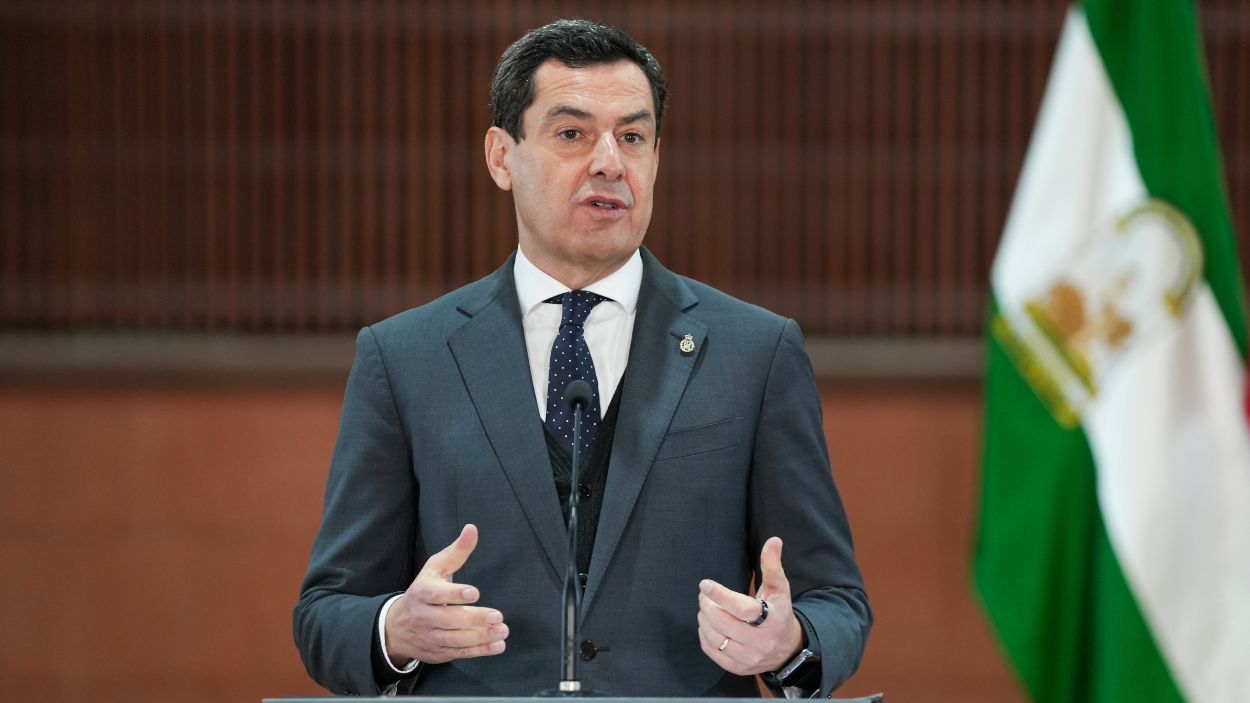 Presidente de la Junta de Andalucía, Moreno Bonilla, tras el Consejo de Gobierno celebrado en Adamuz (Córdoba) / EP