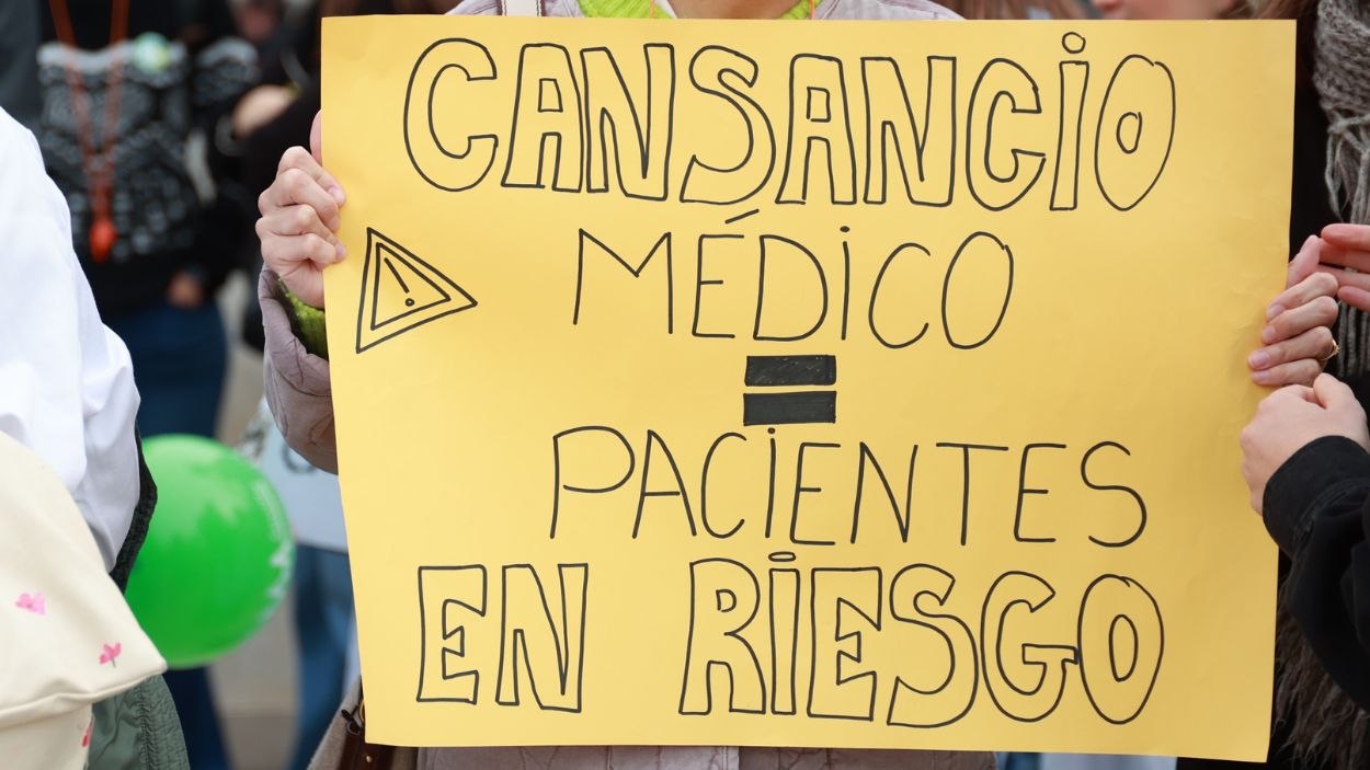 Protesta de médicos en Sevilla para reclamar un Estatuto Marco propio. EP.