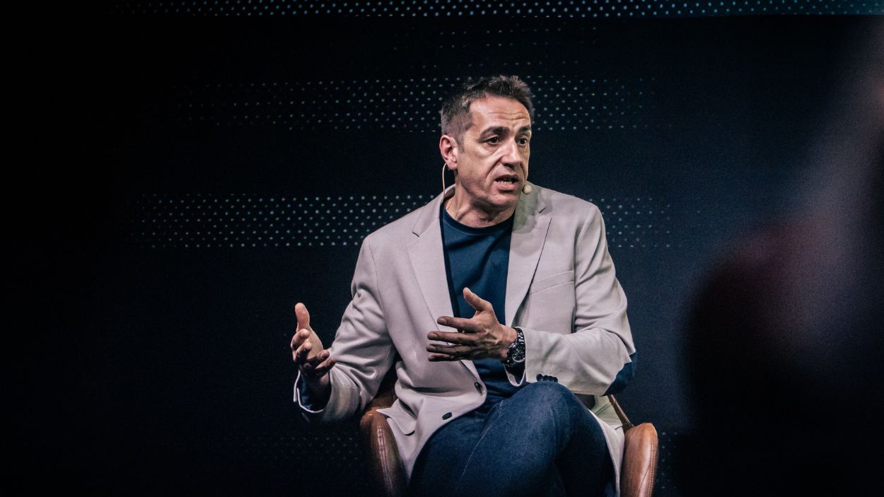 El diputado de Más Madrid en la Asamblea, Emilio Delgado, durante un diálogo sobre el futuro de la izquierda alternativa, en la sala Galileo Galilei de Madrid. EP.