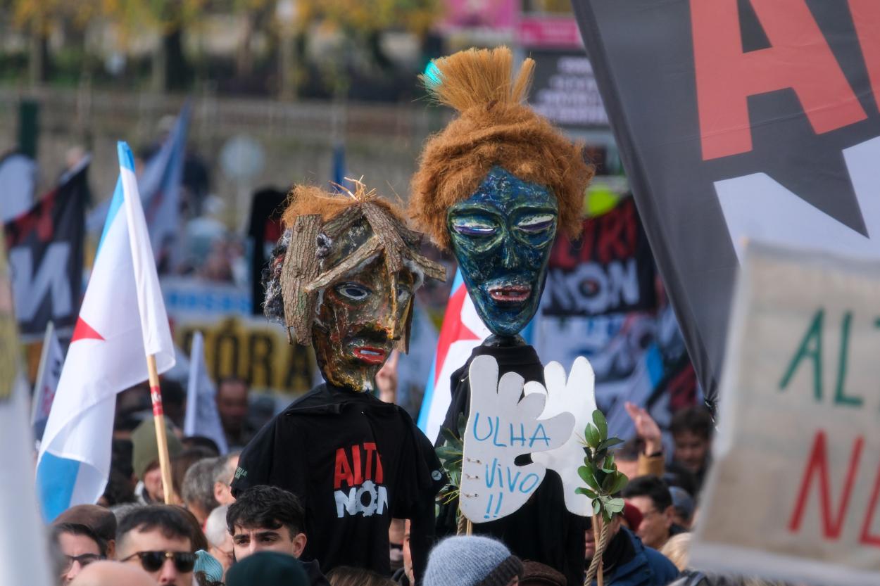 Imagen de la manifestación multitudinaria contra Altri celebrada en diciembre pasado en Santiago de Compostela (Foto: Europa Press).