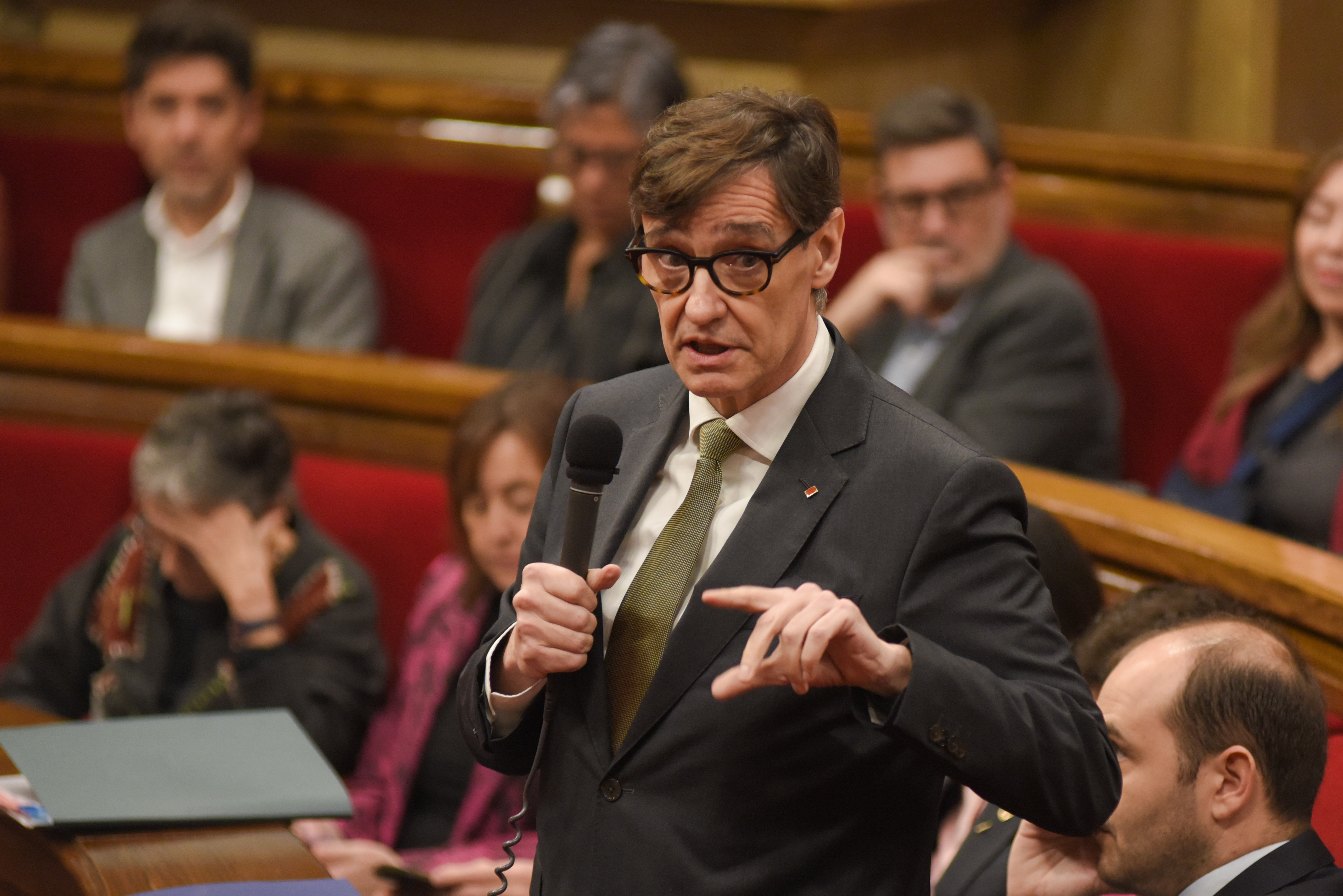 El president de la Generalitat, Salvador Illa, durante la sesión de control en el Parlament de Cataluña, del 25 de febrero de 2026. Alberto Paredes / EP