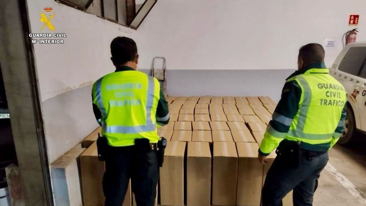 Imagen de archivo de cajetillas de tabaco de contrabando aprehendidas por la Guardia Civil