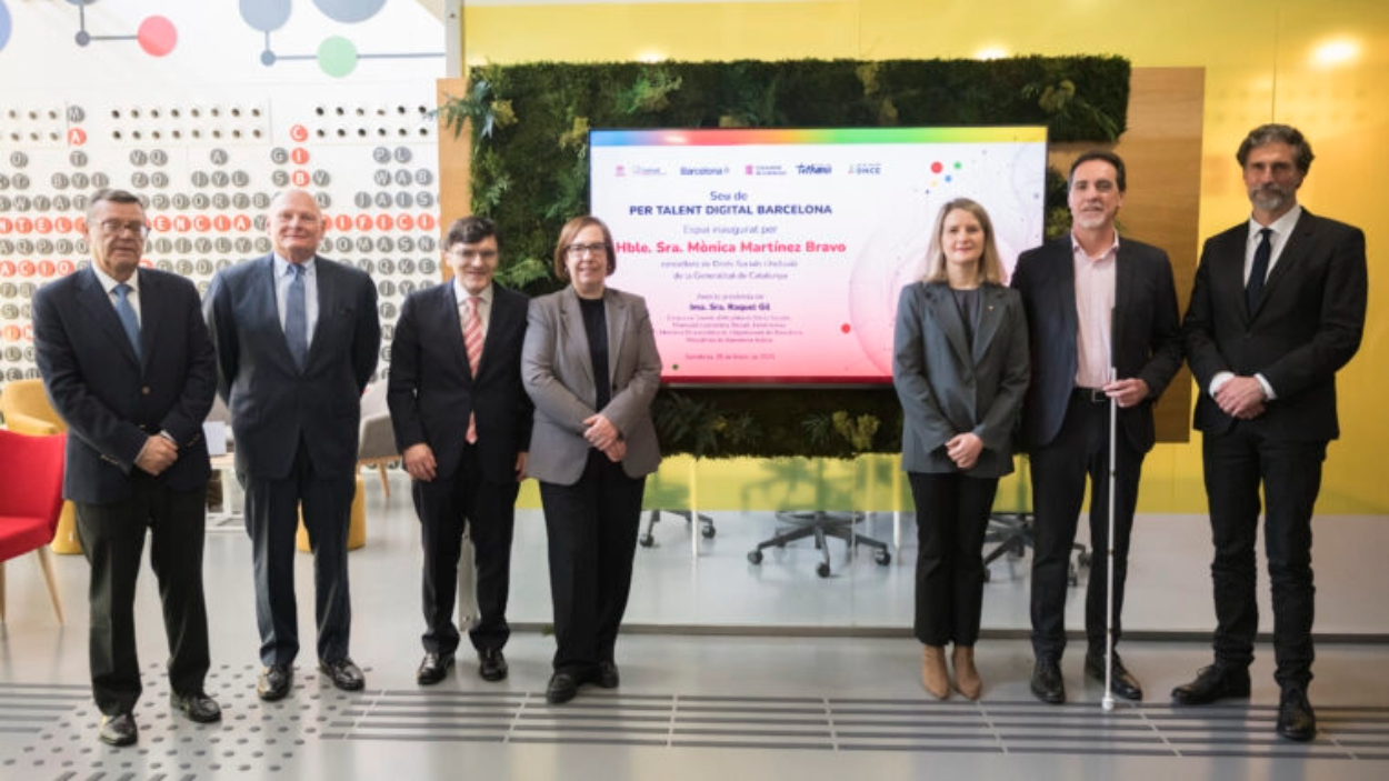 Acto de inauguración del centro XTalent Digital Barcelona para ofrecer formación tecnológica a personas con discapacidad. Ayuntamiento de Barcelona