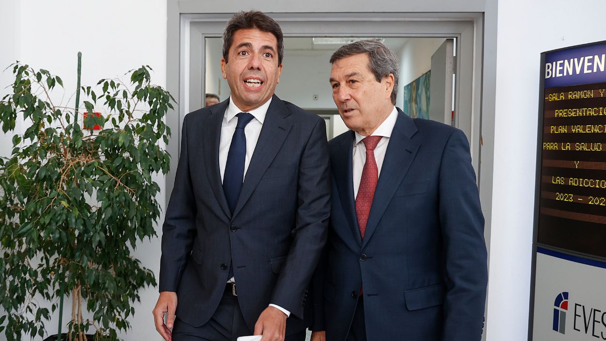 El expresidente de la Generalitat Carlos Mazón y el conseller de Sanidad de la Generalitat Valenciana, Marciano Gómez. EP.