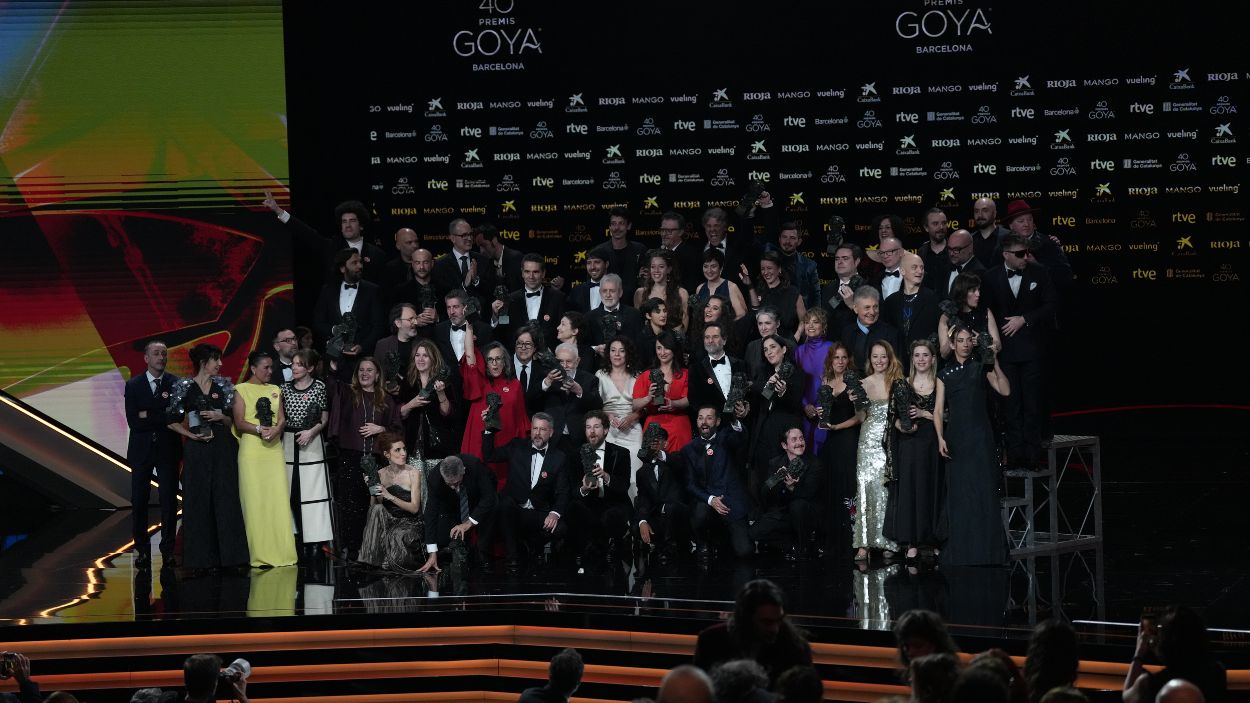 Foto de familia de los premiados en la 40º edición de los Premios Goya. EP.