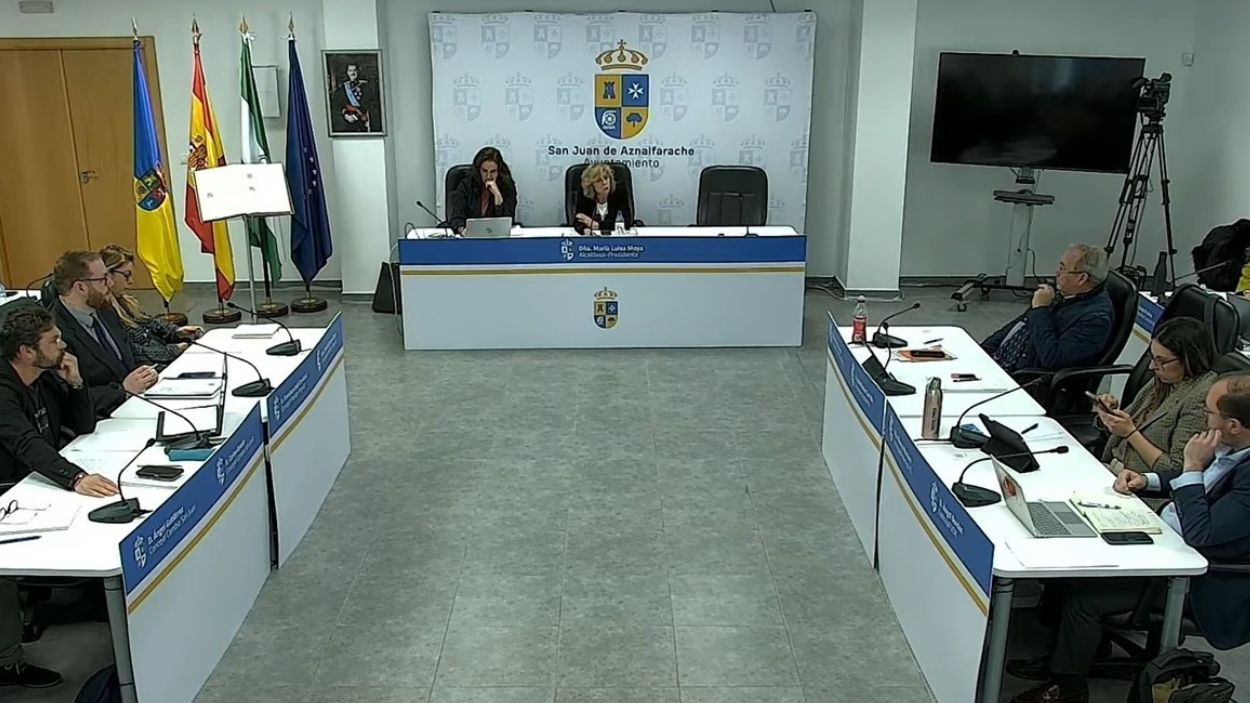 Pleno del Ayuntamiento de San Juan de Aznalfarache (Sevilla) / Ayuntamiento San Juan de Aznalfarache