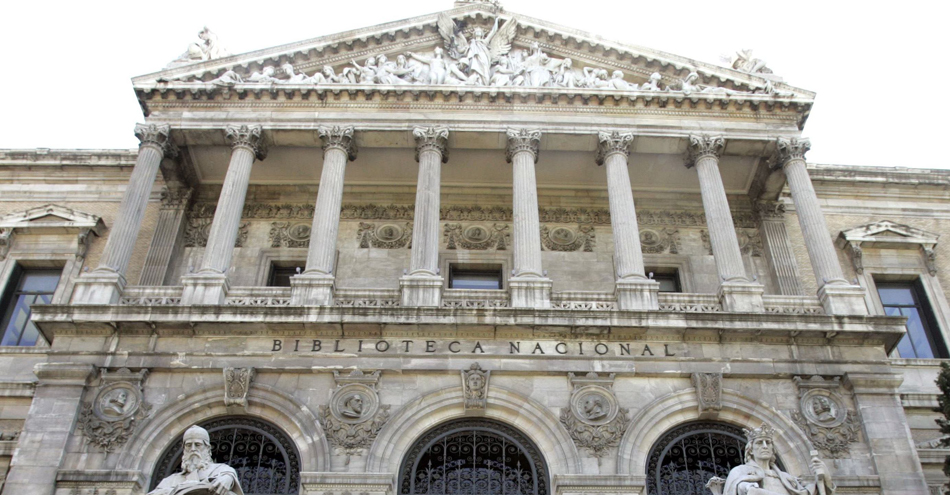 Fotografía de archivo de la fachada de la Biblioteca Nacional, centro de Madrid