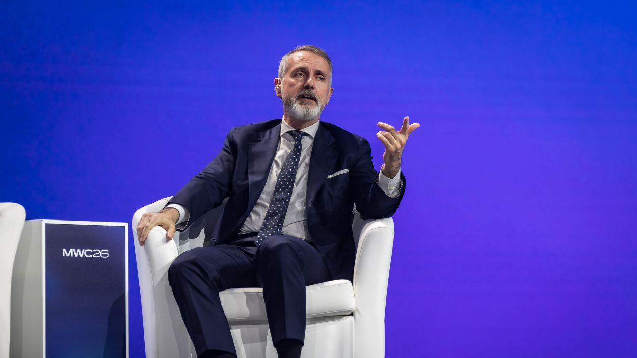 El presidente de Telefónica, Marc Murtra, durante su intervención en el diálogo ‘What Does Strategic Tech Sovereignty Mean for Europe?’, celebrado en el Mobile World Congress (MWC). 