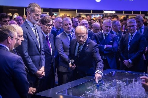 EuropaPress 7332322 rey felipe vi visitado manana stand telefonica participa edicion 2026