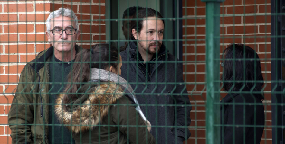 Diego Cañamero, con Pablo Iglesias en una visita a la cárcel de Jaén donde cumple condena el excandidato de Podemos Andrés Bódalo.