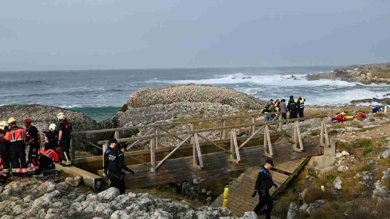 Al menos tres fallecidas tras tras romperse una pasarela en Santander .EP