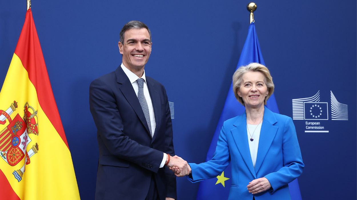 El presidente del Gobierno, Pedro Sánchez, con la presidenta de la Comisión Europea, Ursula von der Leyen. EP.