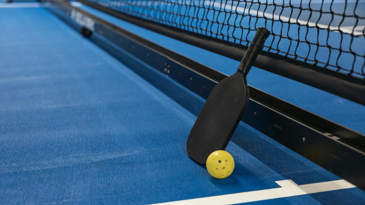 Los clubes se adaptan al pickleball, el nuevo deporte de raqueta de moda. Servimedia.