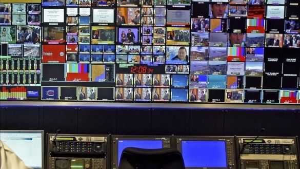 Las cadenas privadas declaran la guerra al Gobierno por cerrar sus TDT para favorecer a las 'telesPP'