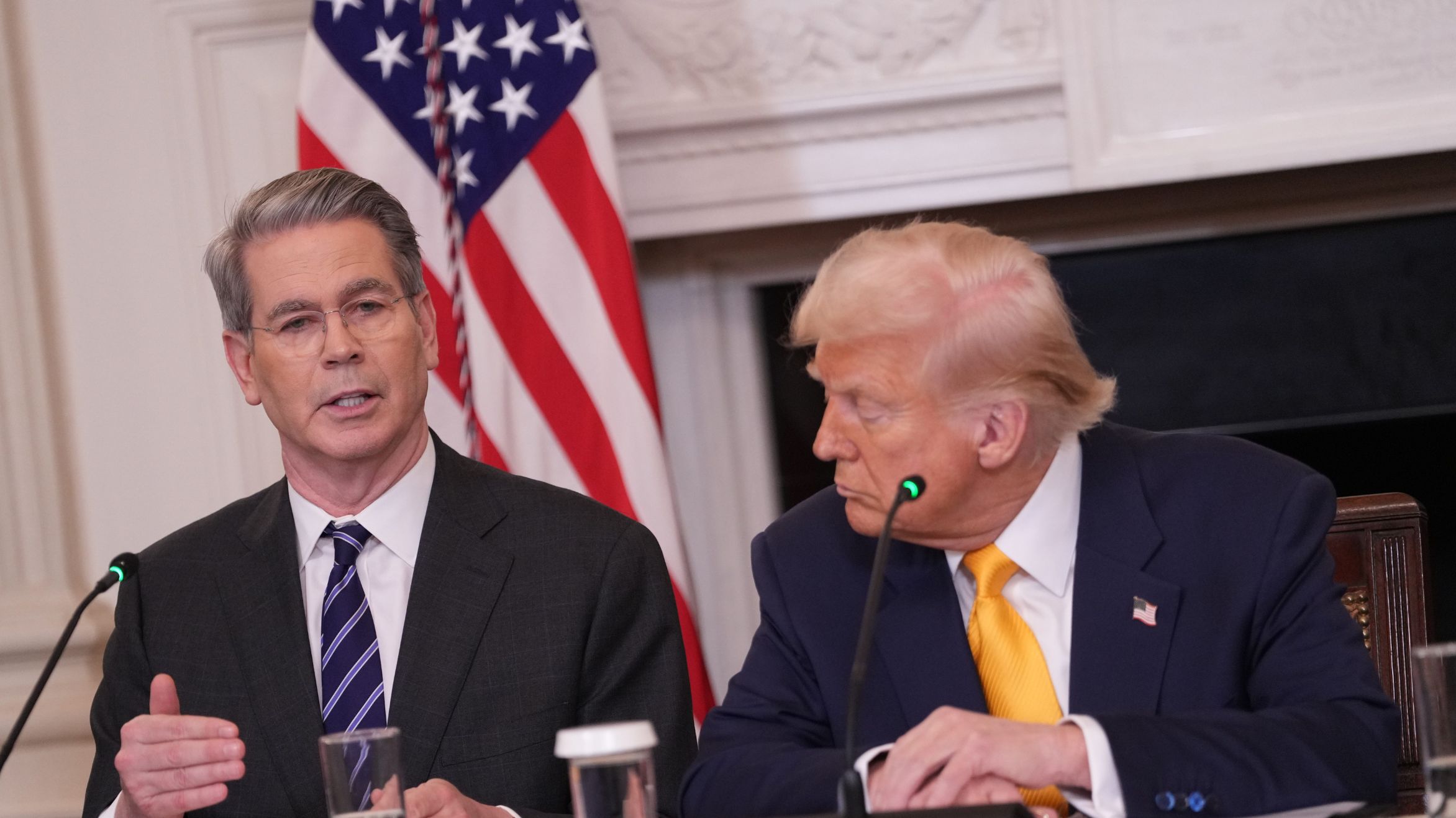 El secretario del Tesoro, Scott Bessent, junto al presidente de Estados Unidos, Donald Trump. EP.