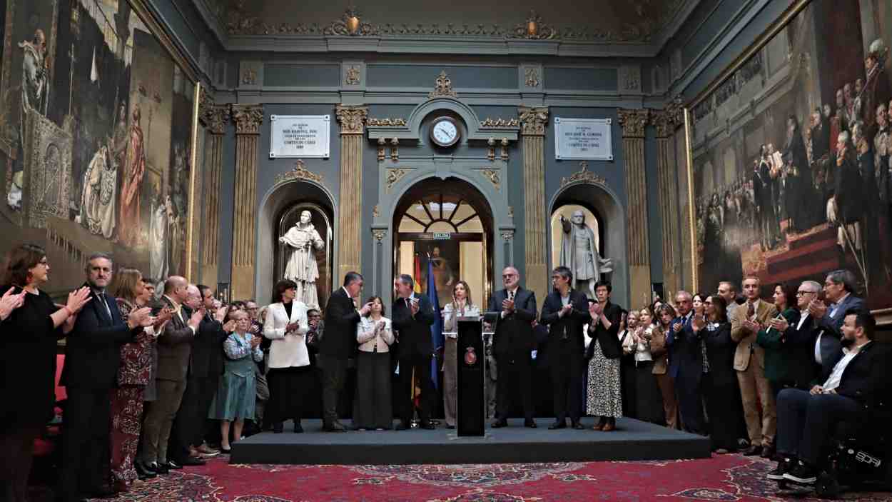 Rocío Briones tras la lectura en el Senado. PSOE