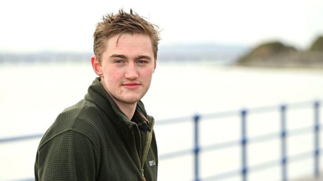 Finnian Garbutt. Redes sociales.