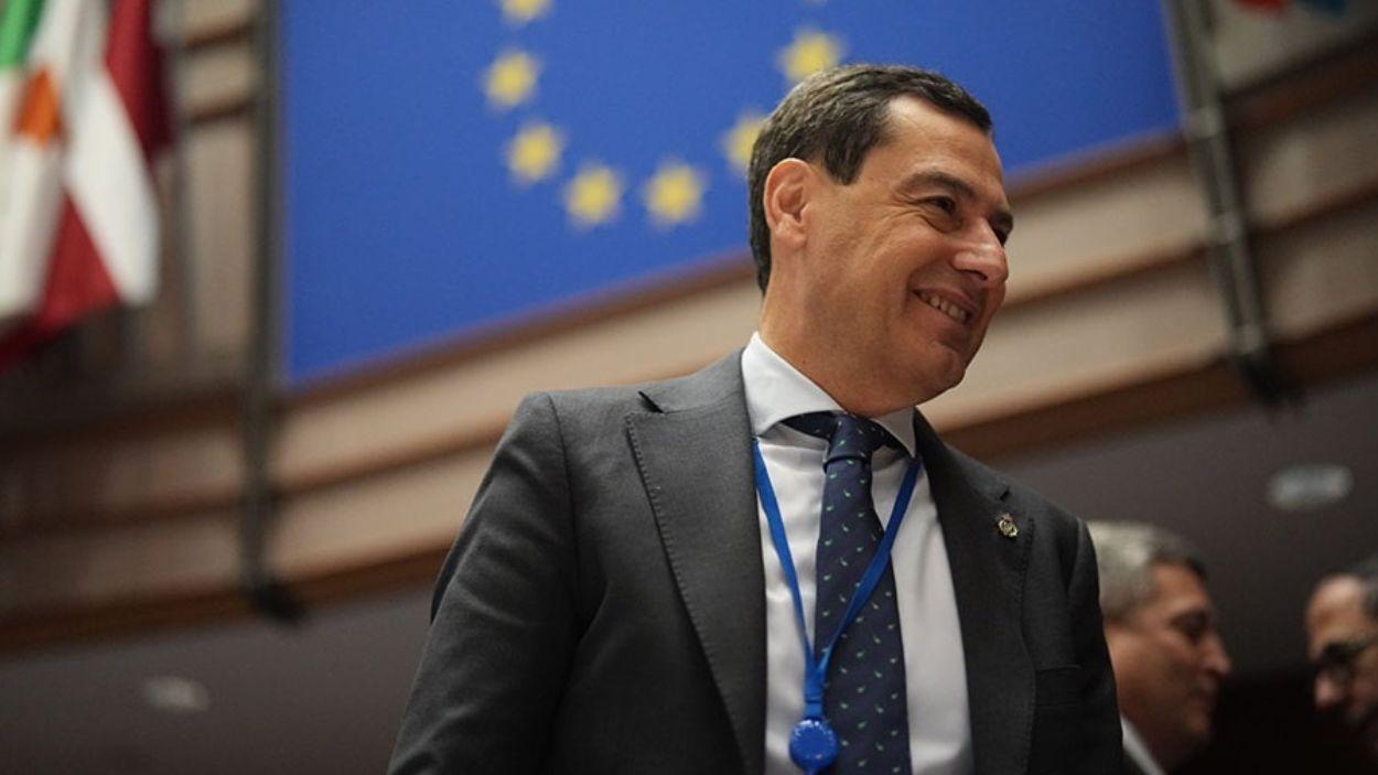 El presidente de la Junta de Andalucía, Juanma Moreno, en Bruselas, durante la reunión del Comité de las Regiones de la Unión Europea de diciembre de 2025. EP.