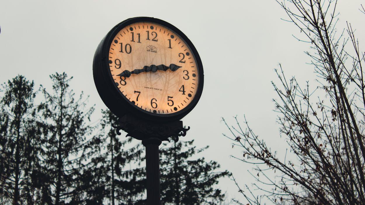 Cambio de hora: qué le ocurre realmente a tu cerebro cuando adelantamos el reloj