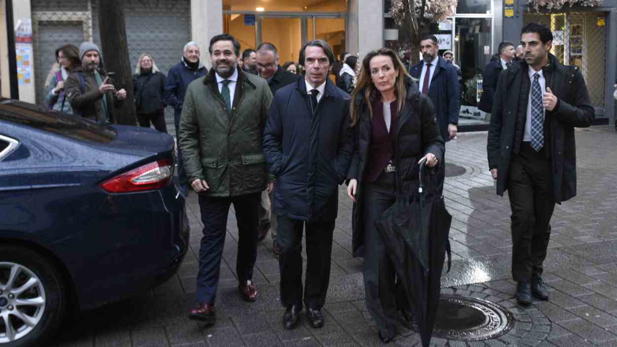 El expresidente del Gobierno José María Aznar a su llegada a la presentación de su libro 'Orden y Libertad', en Albacete. Víctor Fernández/EP