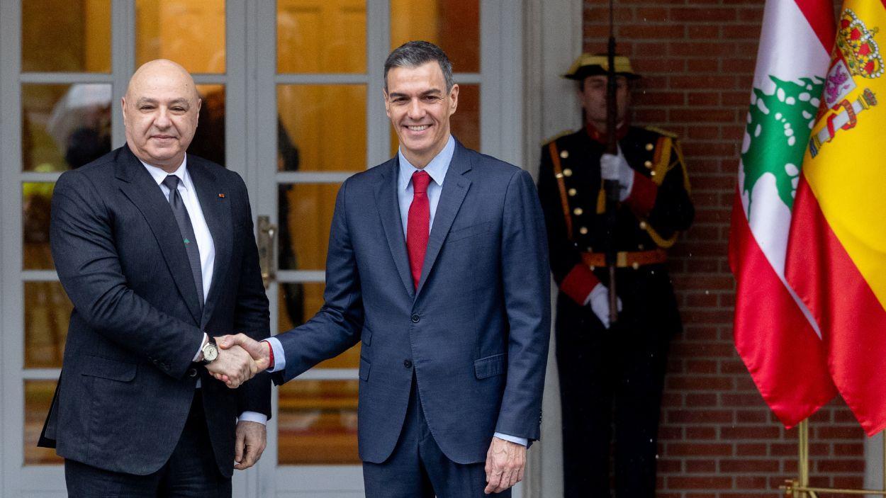 El presidente del Gobierno, Pedro Sánchez, recibe al presidente del Líbano, Joseph Aoun, en el Palacio de la Moncloa, a 2 de febrero de 2026, en Madrid (España). EP.