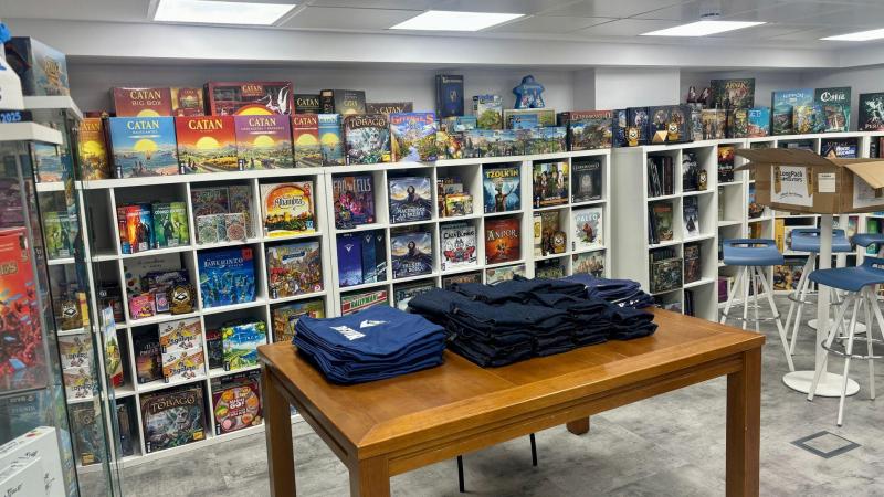 Parte del catálogo de Devir, expuesto en su sede.