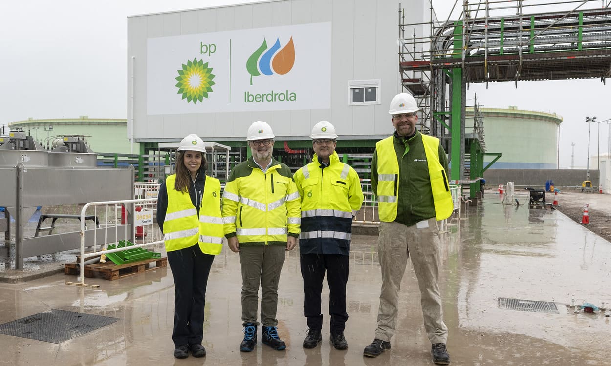 Carolina Mesa y Francisco Quintana de bp y Julio Castro y Alvaro Cardiel de Iberdrola. IBERDROLA